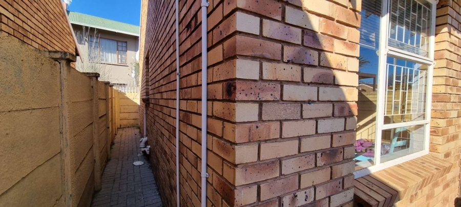 2 Bedroom Property for Sale in Hospitaalpark Free State